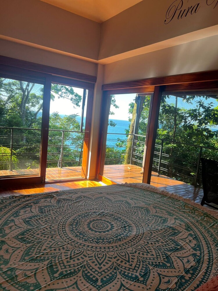 Luxurious Rainforest Retreat in Drake Bay, Osa, Costa Rica