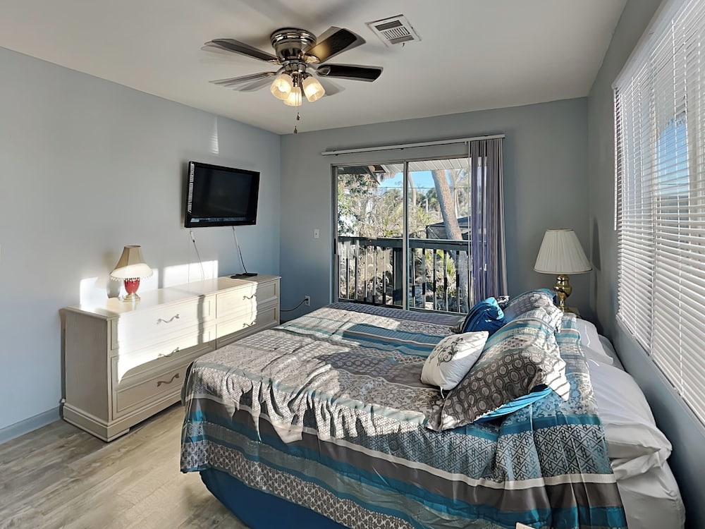 Palm View by Distinctive Beach Rentals