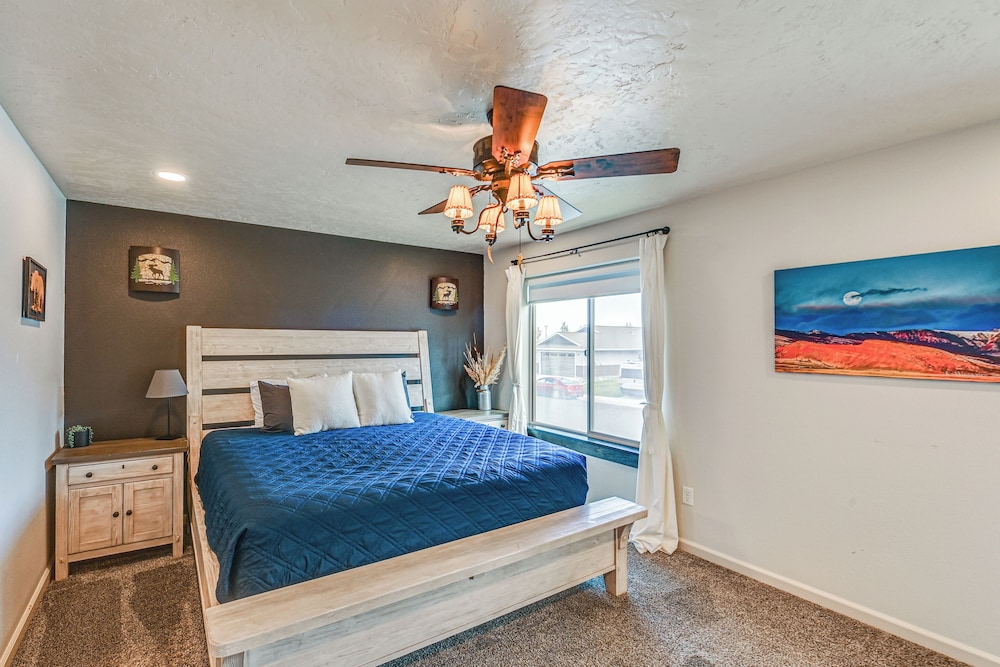 Walk to Downtown: Family-friendly Cody Home!