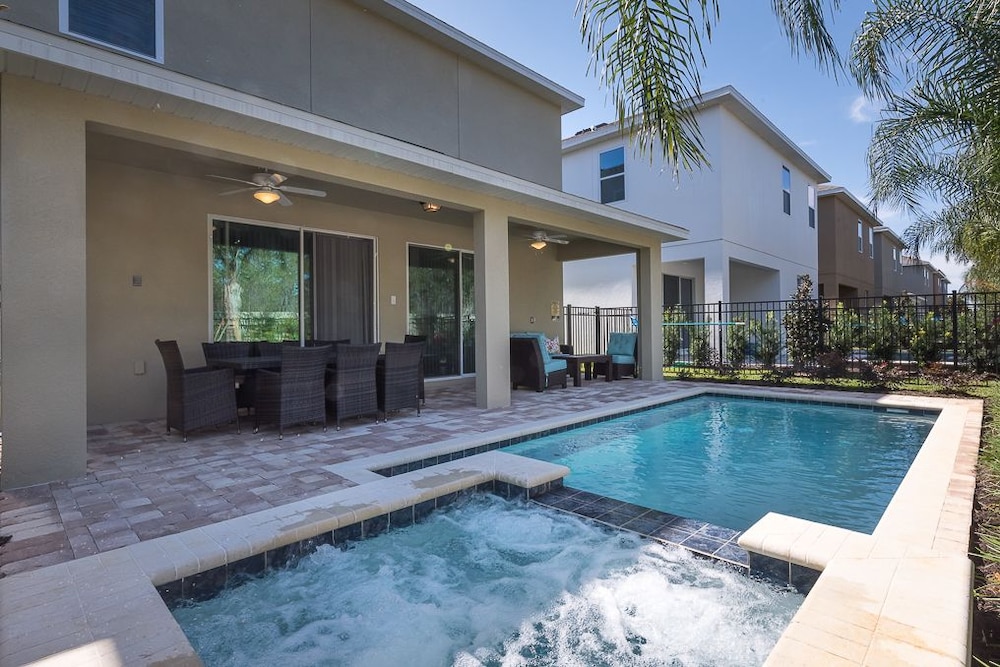 Je64105 - The Encore Club Resort - 5 Bed 5 Baths Villa - Image 2