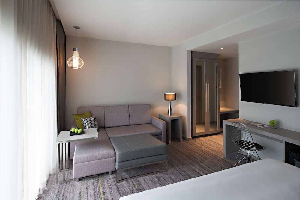 Hyatt Place Bangkok Sukhumvit 24 22