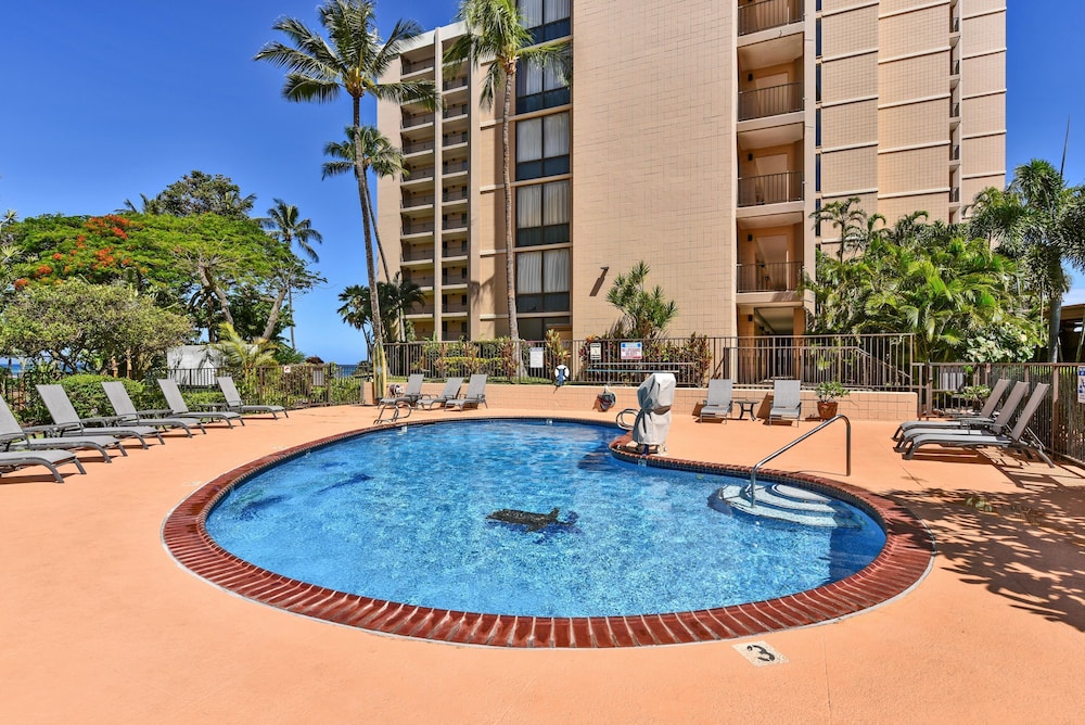 Valley Isle 902 in Lahaina view 3
