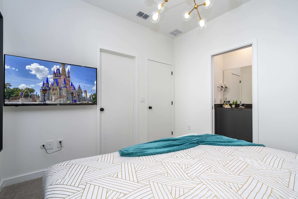 Marvelous 3Bd Close To Disney W/ Gameroom @ 3409
