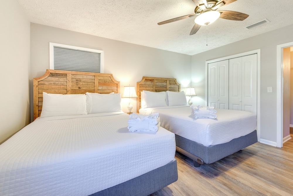 Walk to Gulf: Tranquil Home w/ Yard in Pcb!