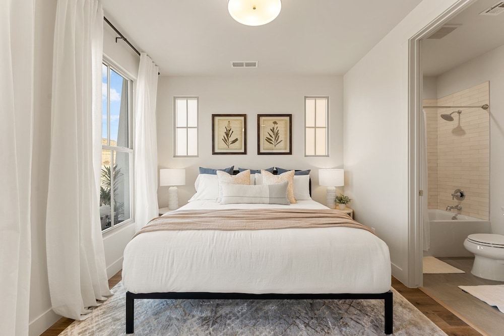 Alys At Desert Color 4 Bedroom Townhouse