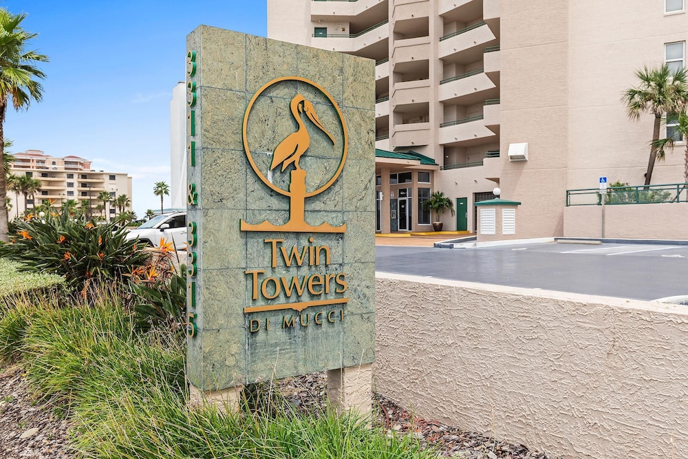 Dimucci Twin Towers 206
