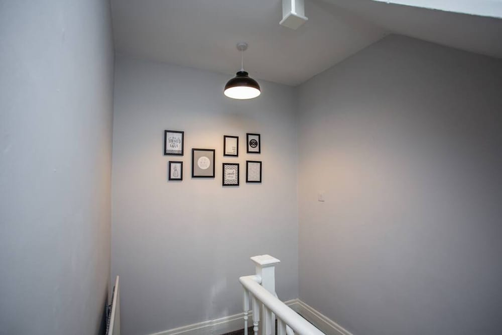 Large 3 Bed Apartment-sea Road