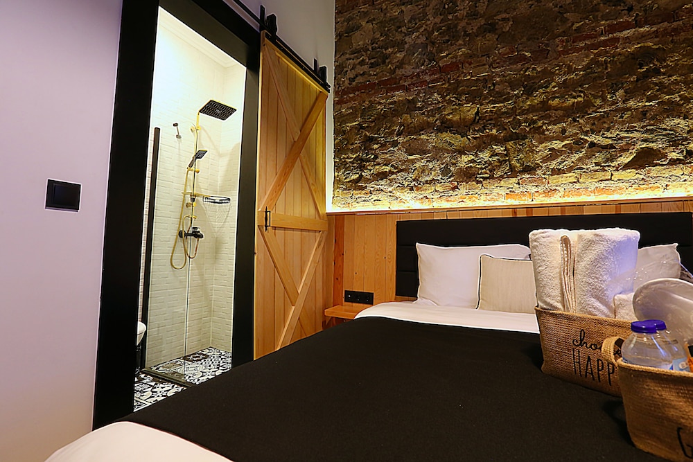 Kamil Bey Süitleri Beyoğlu - Image 11