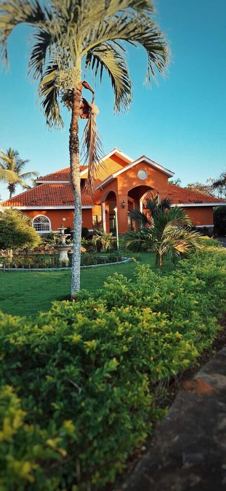 9th Hole Villa