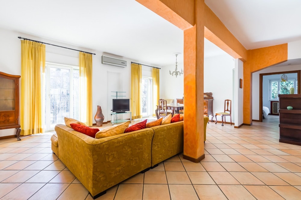 Vomero Family Apartment by Wonderful Italy