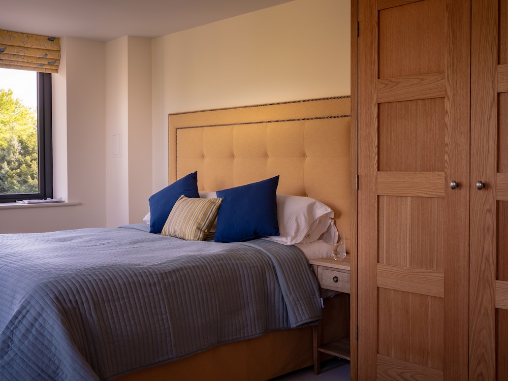 Woodchester Valley House view 5