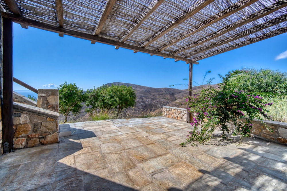 Serifos Houses Diasella