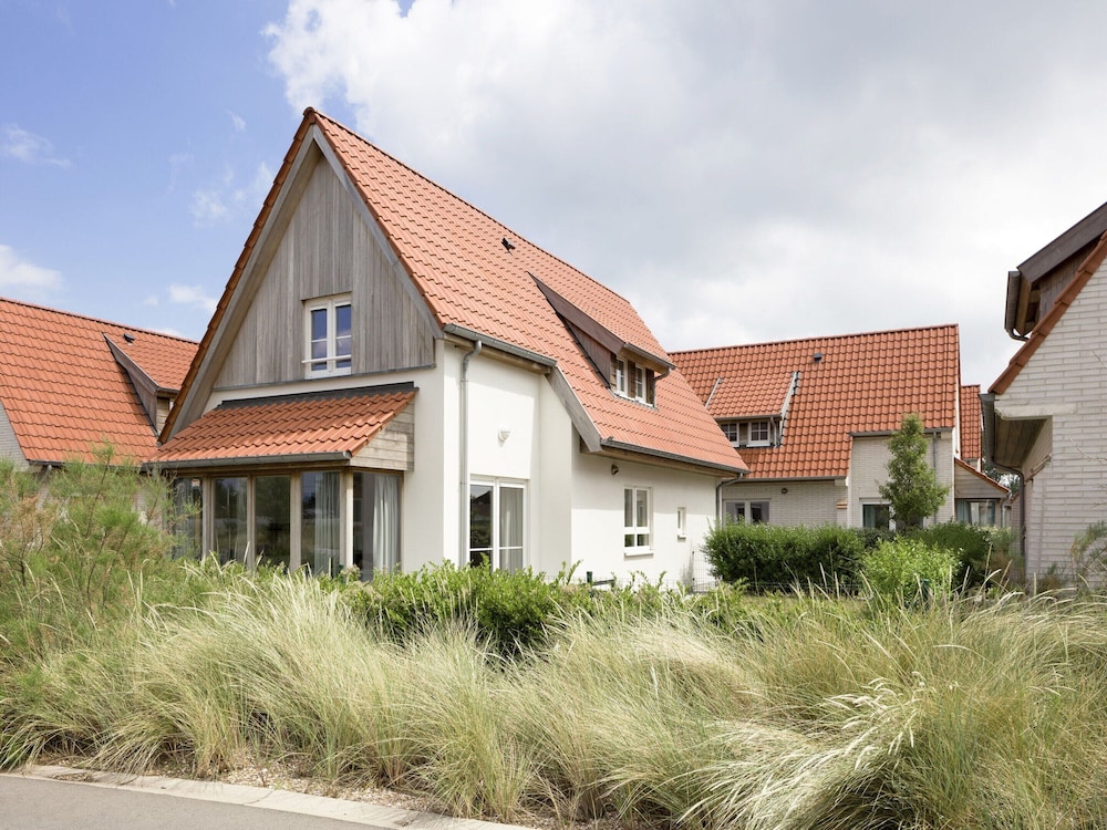 Holiday Home Near North Sea Beach, Breeduyn