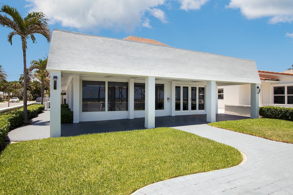 Casa Bermuda by Avantstay Right Across the Street From Fort Lauderdale Beach - Image 1