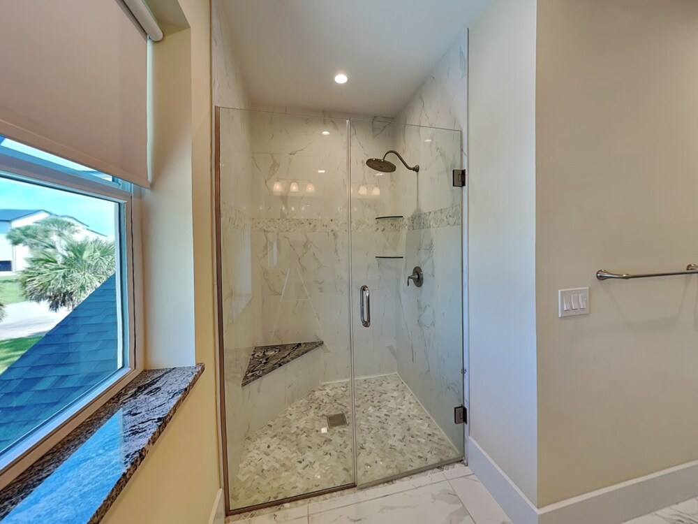 Atlantic Beach House by Distinctive Beach Rentals