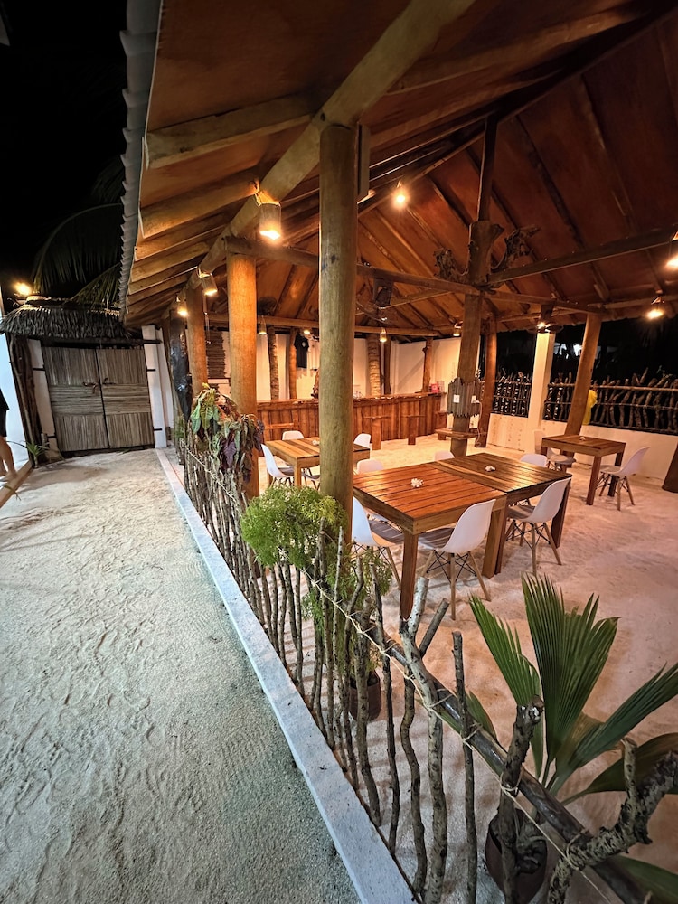 Dive and Sleep - All Inclusive Diving Guesthouse - 3 Dives per day