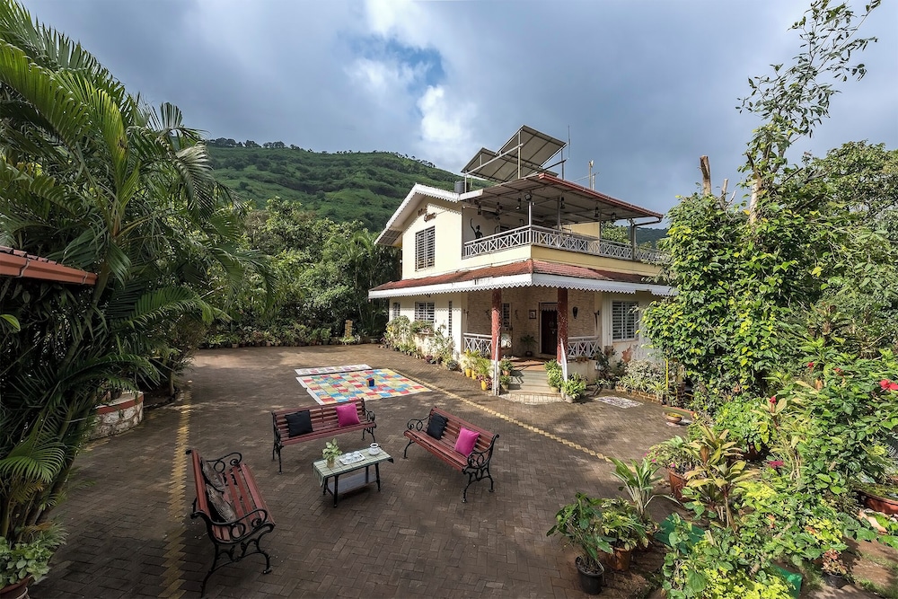 CosmicStays Windchime Homestay at Mulshi