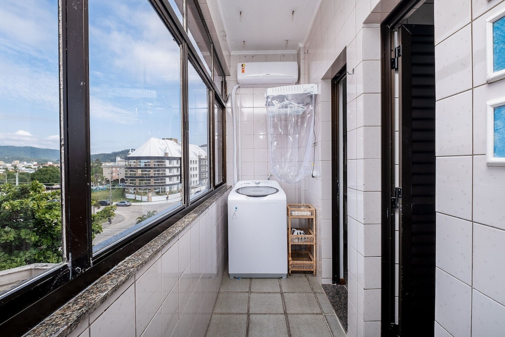 Beira-sea Condominium in Ingleses Norte - POR