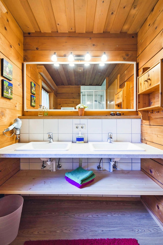 Chalet in Eben With Panoramic Mountain Views