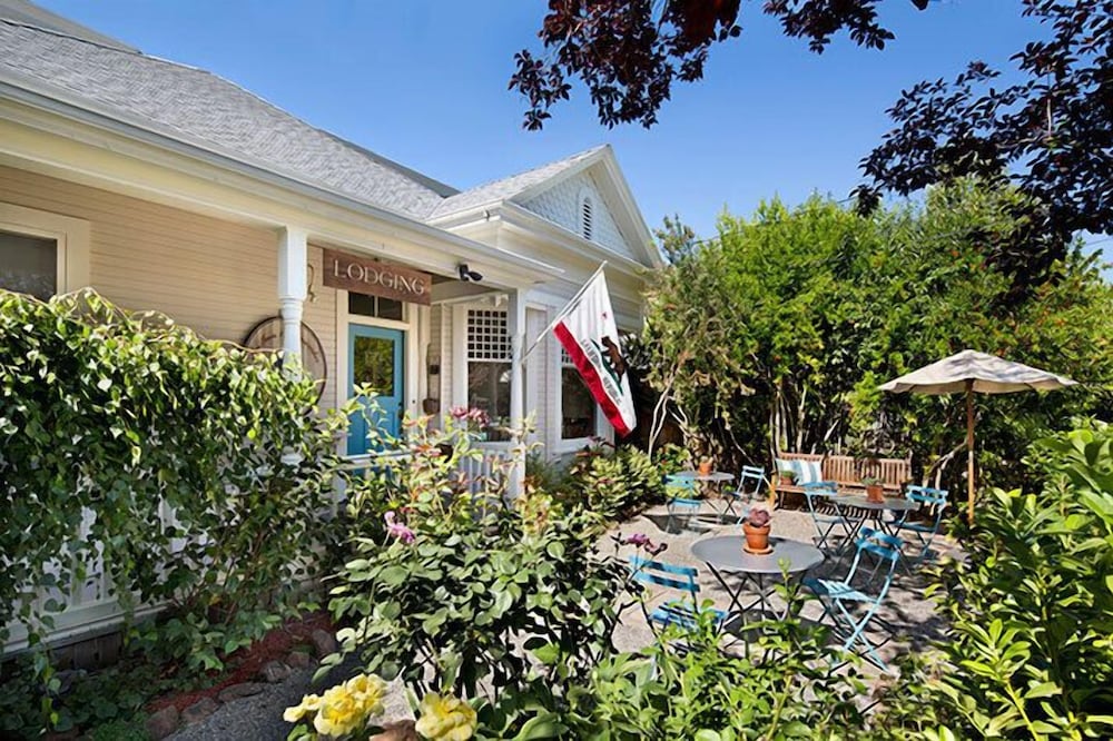 Hotel An Inn to Remember