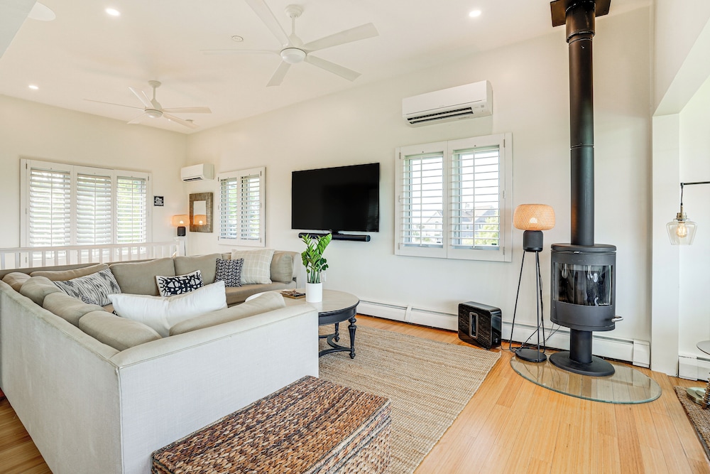 Elegant Gloucester Beach Getaway With Ocean Views!