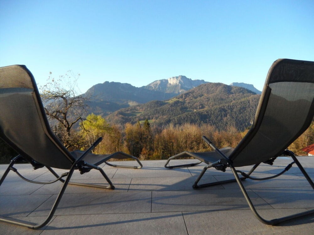 Holiday Apartment on the Slope
