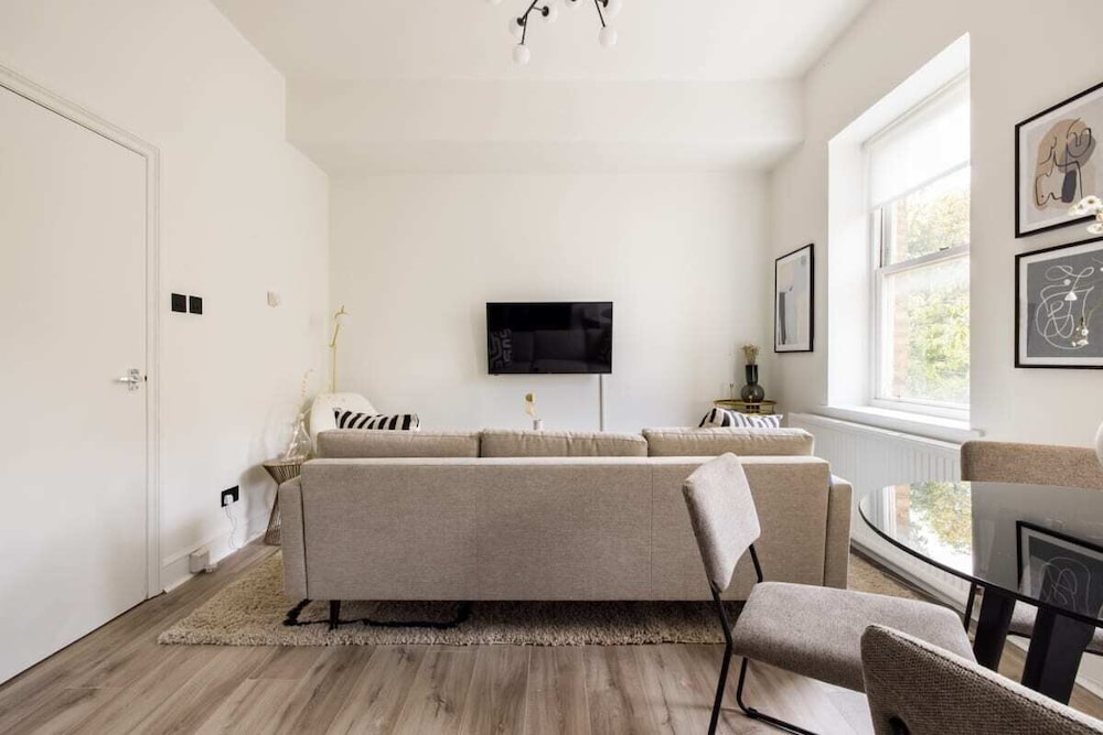 The Kensington And Chelsea Classic - Glamorous 2bdr Flat