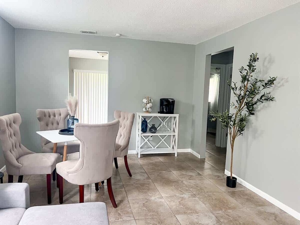Cozy 2 Bedroom Home, Dade City! #2
