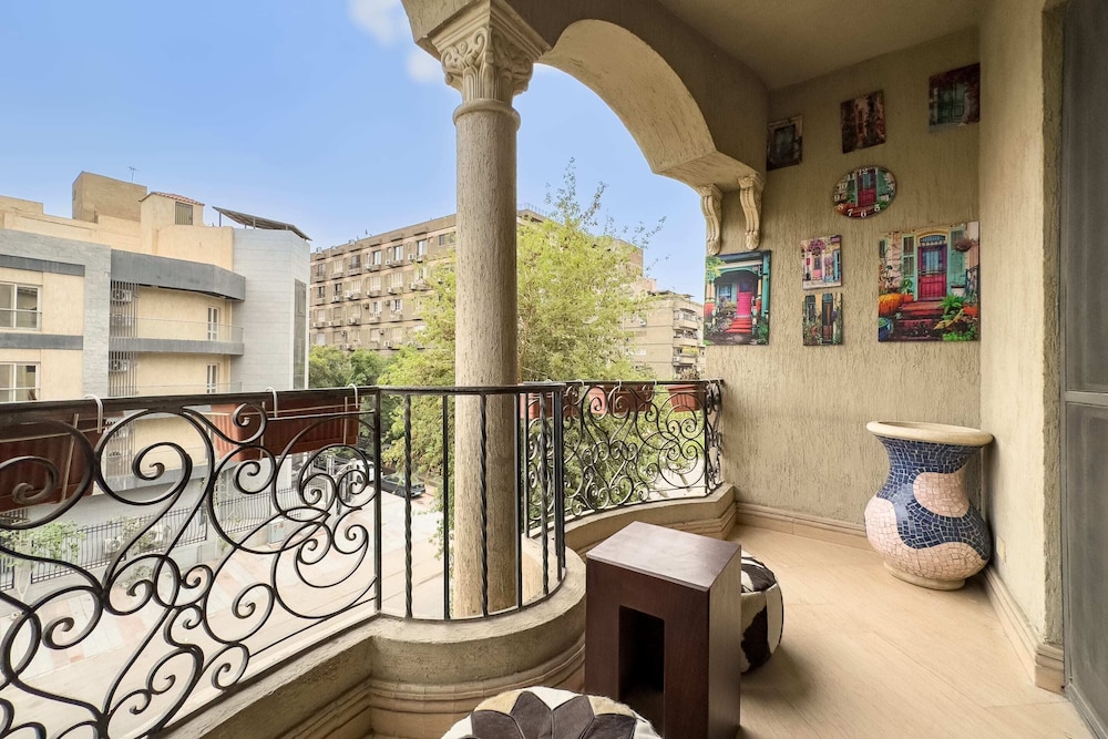 Xuru Stays I The Luxe Loft 2bdr Apt. @ Maadi
