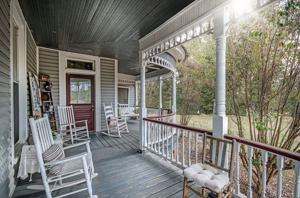 Clyde and Marie's Bed & Breakfast