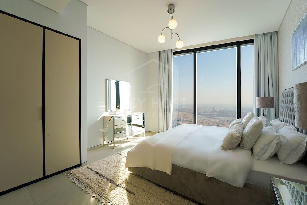 KeyHost - Address Beach Residences