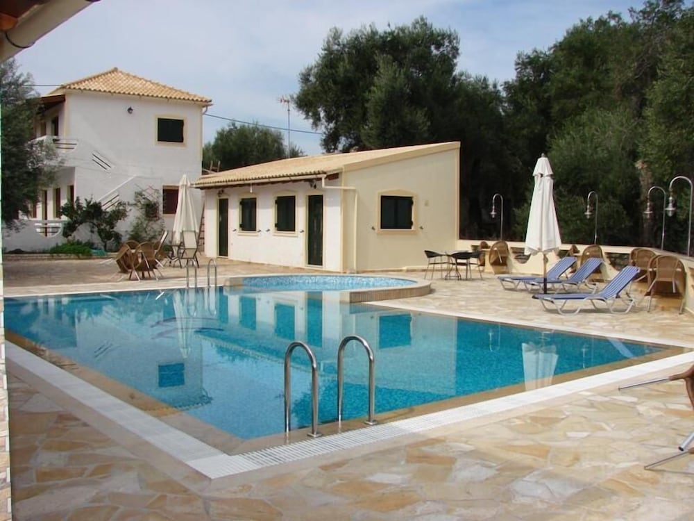 Olympia Paxos Apartment