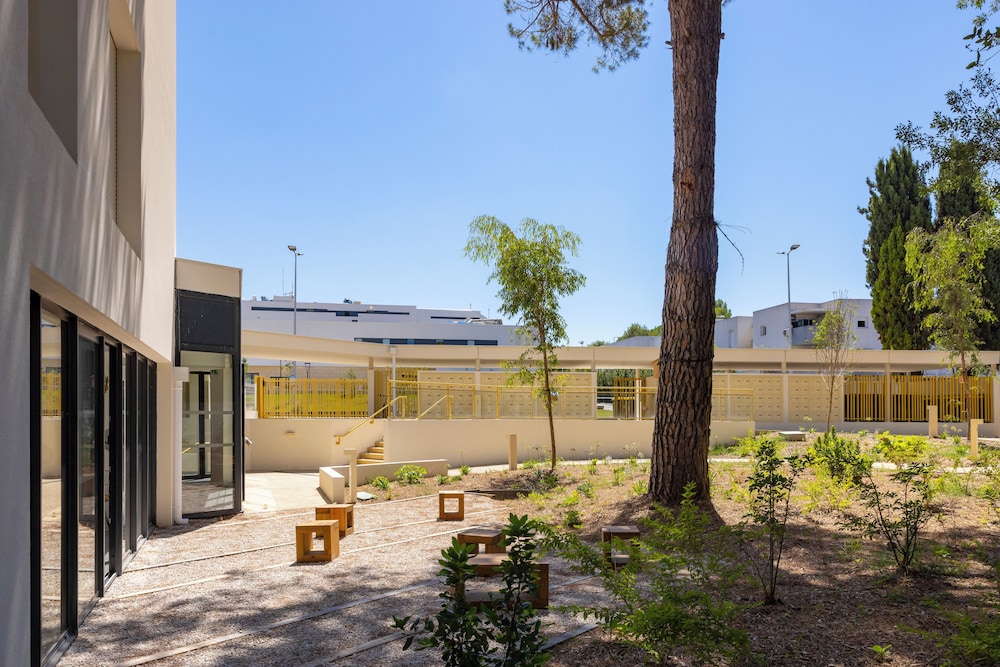 Montpellier Vacations - Apparteo Montpellier - Property Image 8