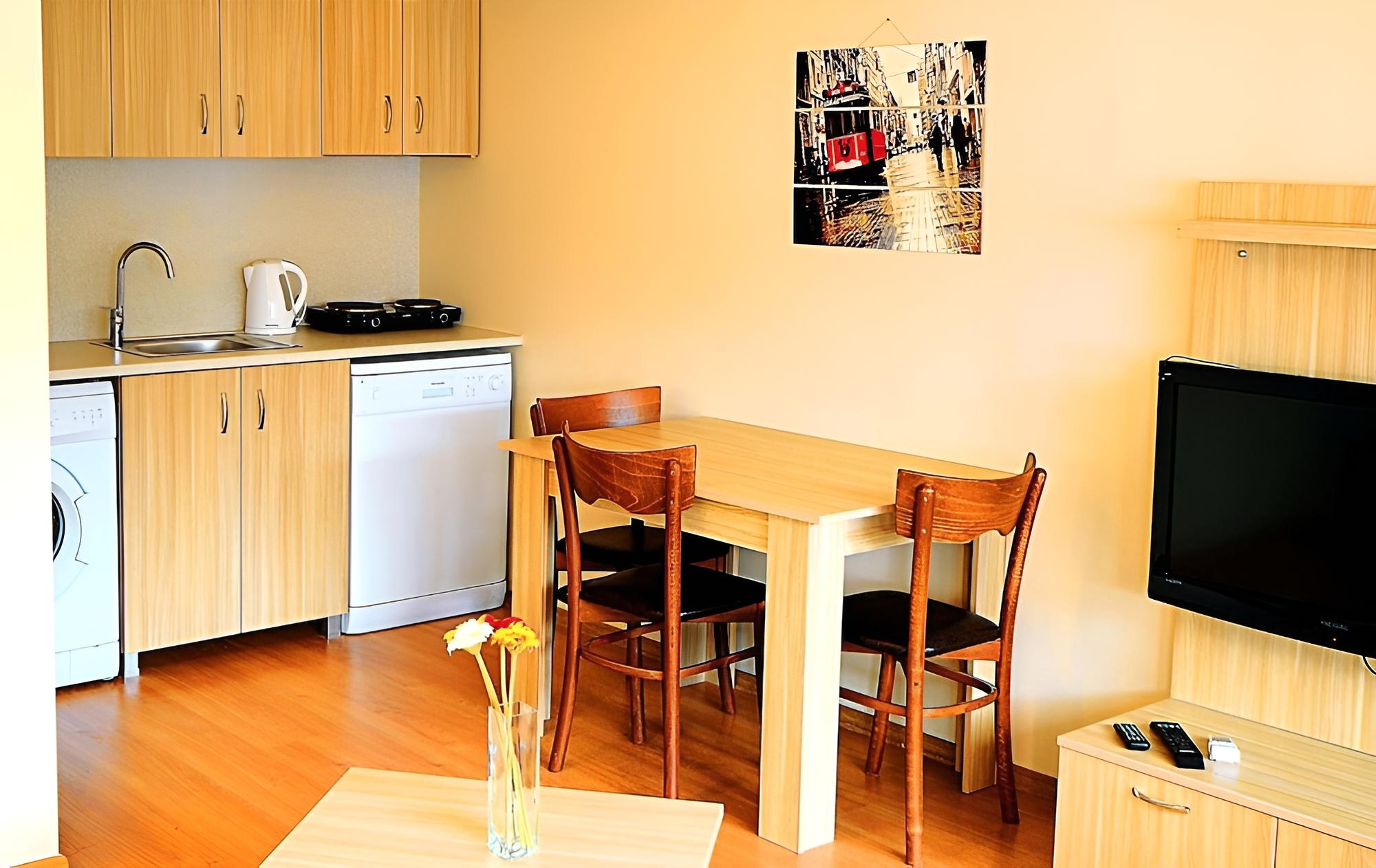 Atrium Suites