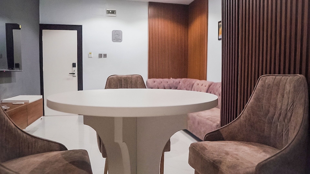 Cedarwood Apartment