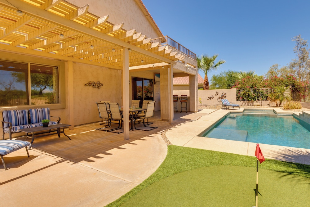 Private Yard & Fairway View: Phoenix Golf Retreat!