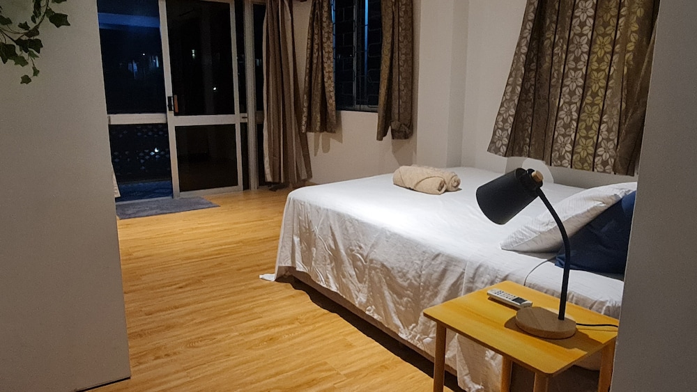 Axis Apartments