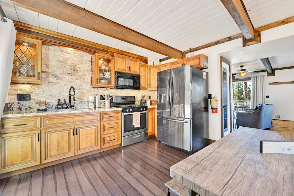 Marlowe Mountain Views #2510