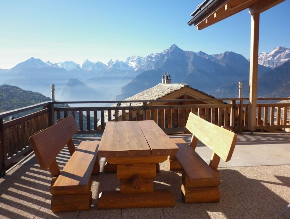 Christoph Standing & Calm Chalet 10 Pers