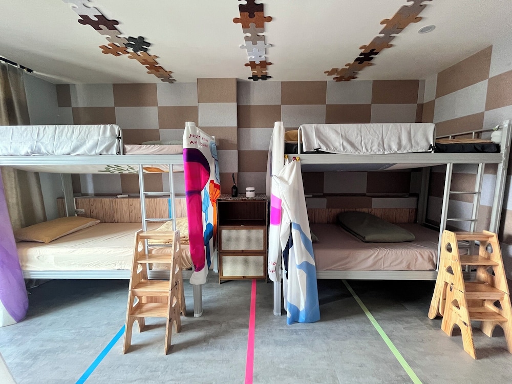 Daisy Light Hostel