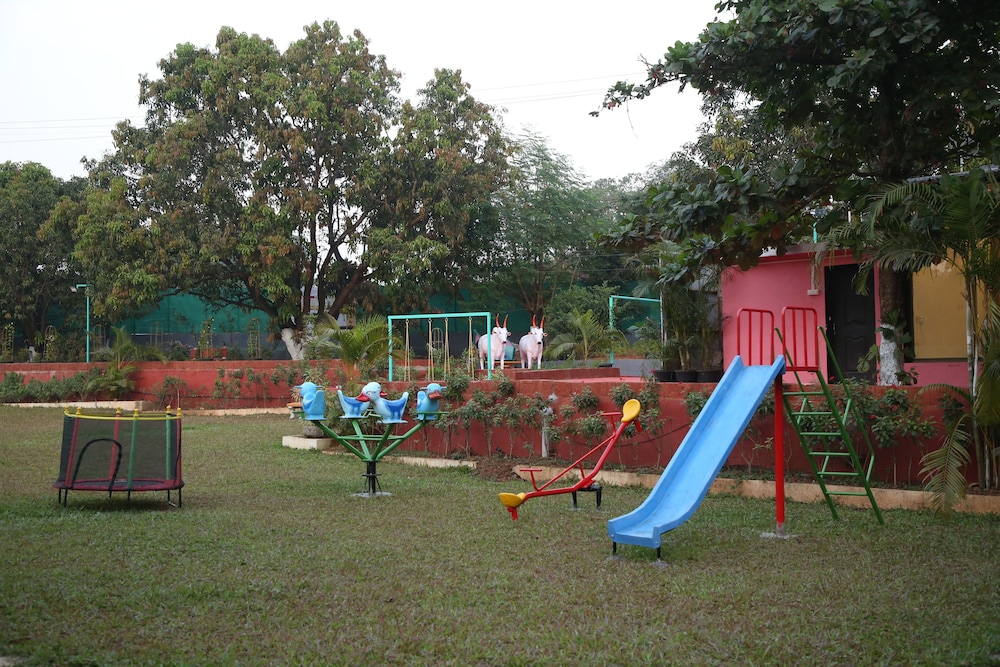Ashoka Lawns and Resort view 4