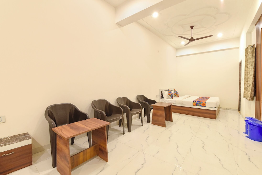 FabHotel Shree Radhey Shyam Palace
