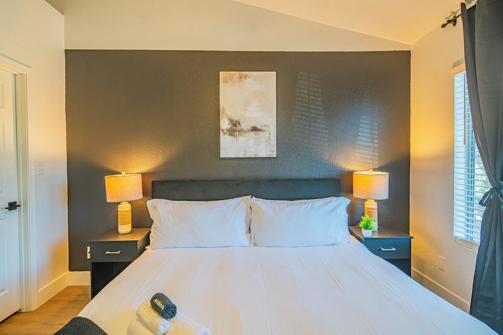 ROVE LIVING/KL - Hideaway North Scottsdale