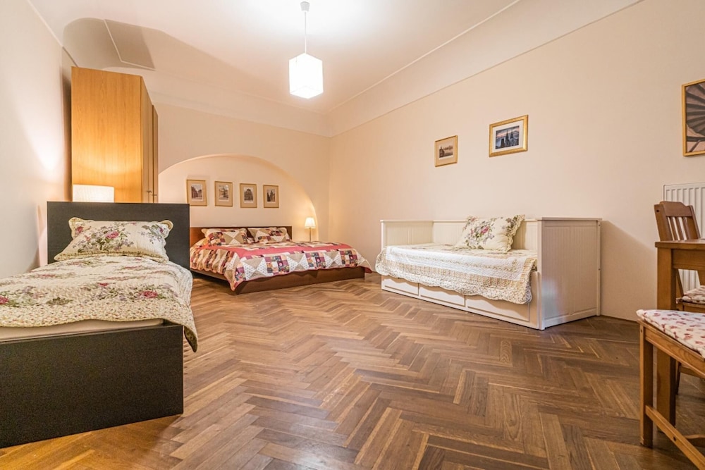 1 Bed Flat - Sleeps 4 - Pets - Wifi