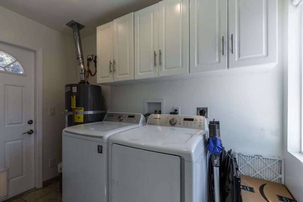 @ Marbella Lane - Convenient Home in Sunnyvale