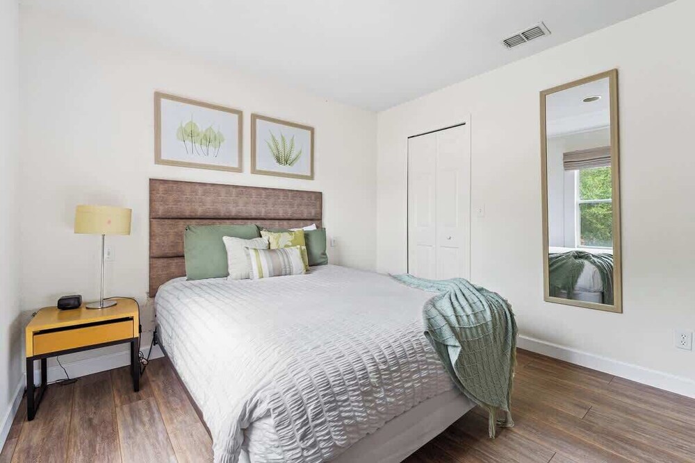Pet Friendly 4 BR With Hot Tub