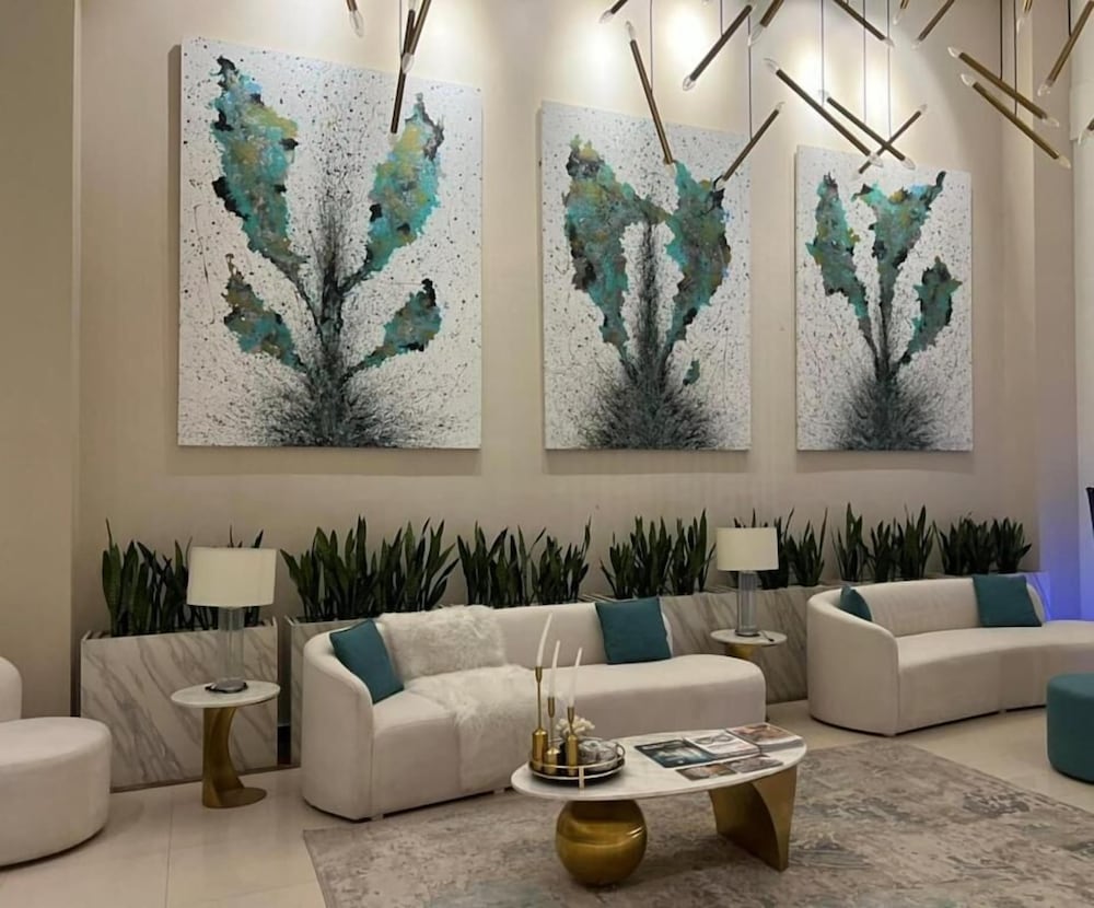 Luxor Apartments & Suites