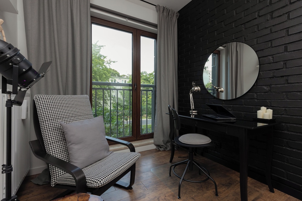 Trendy Apartment Wola by Renters view 5