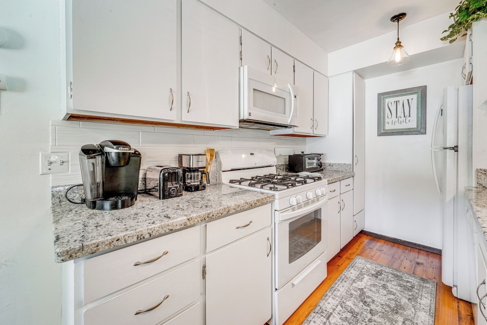 1 Mi to Lake Tahoe: Condo w/ Pool Access