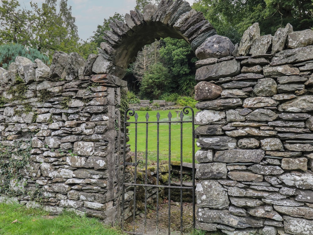 The Rockery Suite
